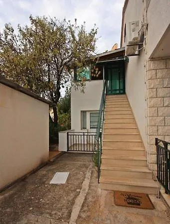 Appartement Apartman Rina Supetar