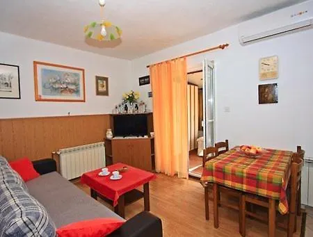 Apartman Rina Appartement *